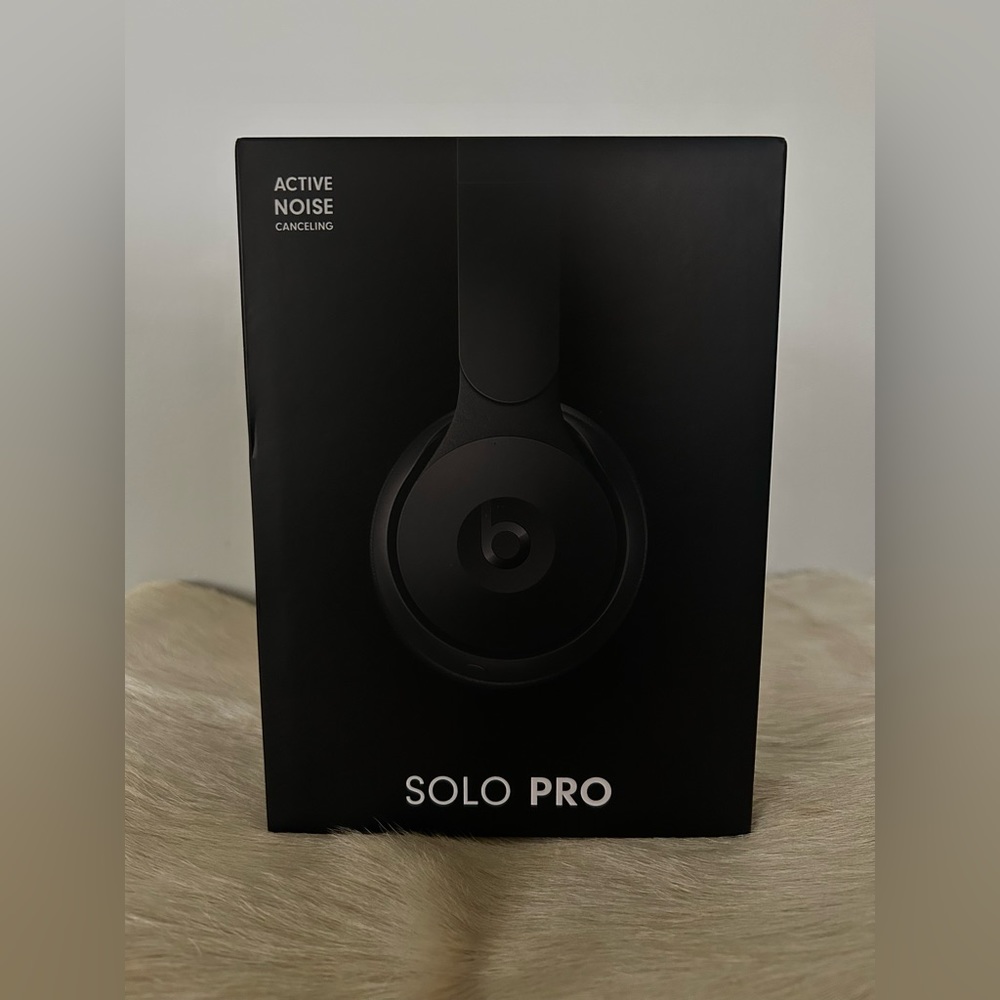 Beats Solo Pro